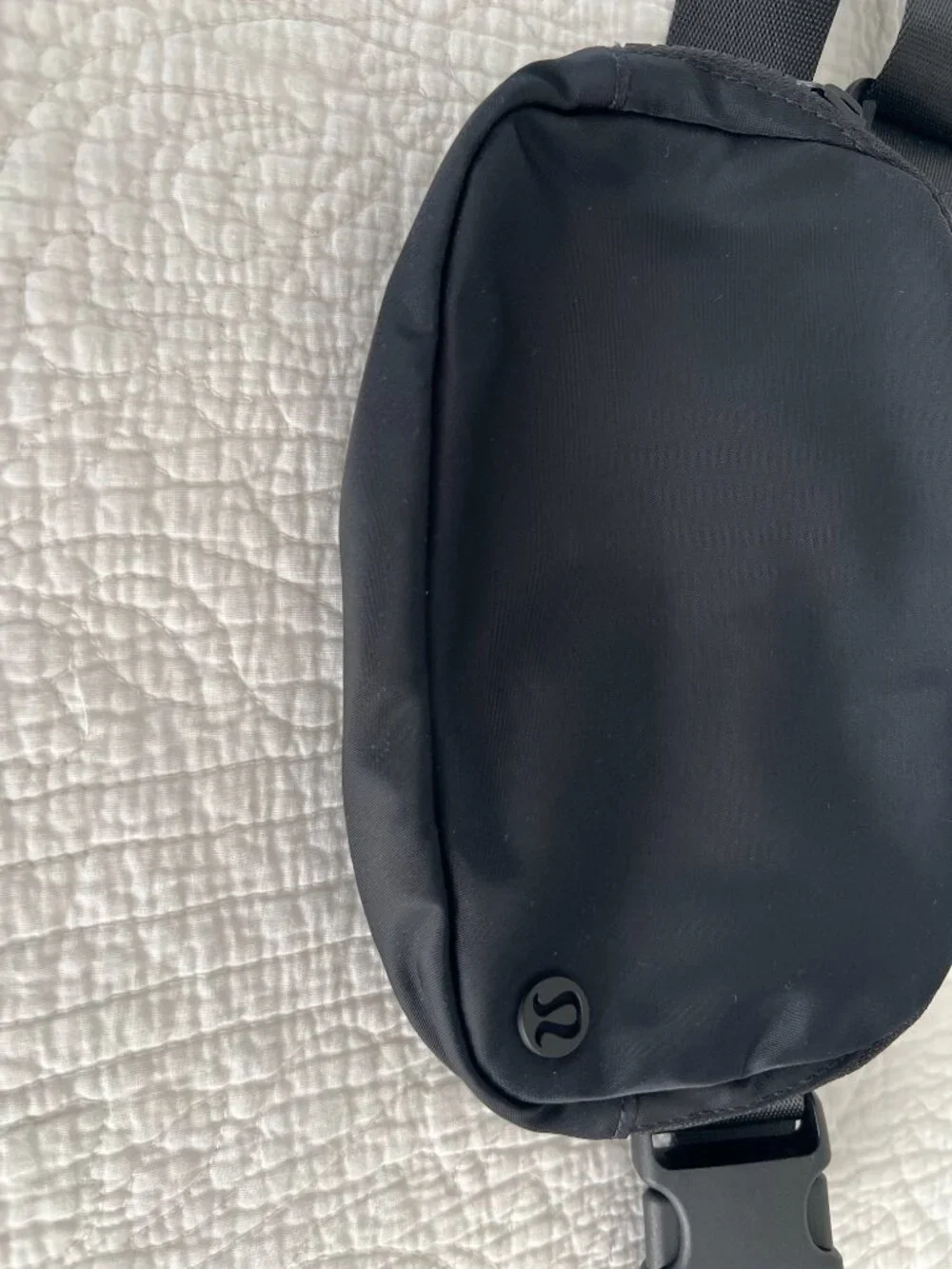 Lululemon Everywhere Belt Bag 1L - Picture 5 of 7